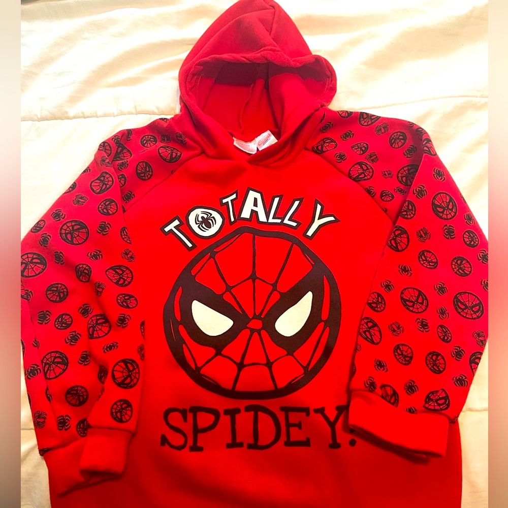 Boys Red and black spider man sweater. Size: 10/12. Used. Good condition